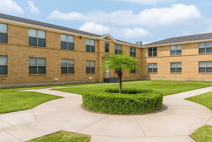 555 S Ohio Ave #210