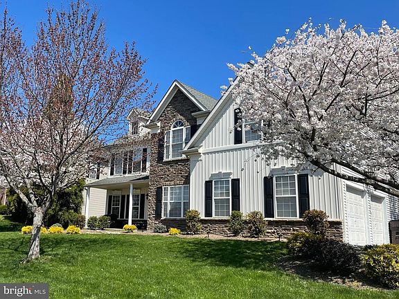 2nd image of 125 Statesman Rd