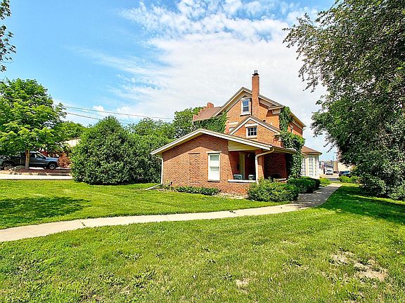 5th image of 617 W 3rd St