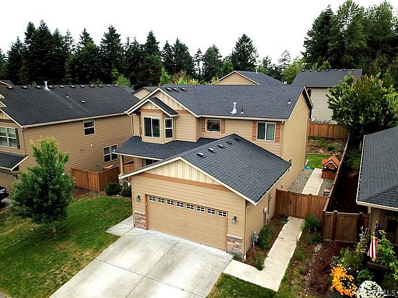2nd image of 3615 Loren St NE