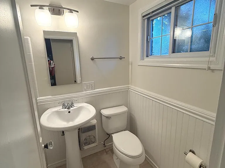 1608 Mount Eagle Pl — Photo 11