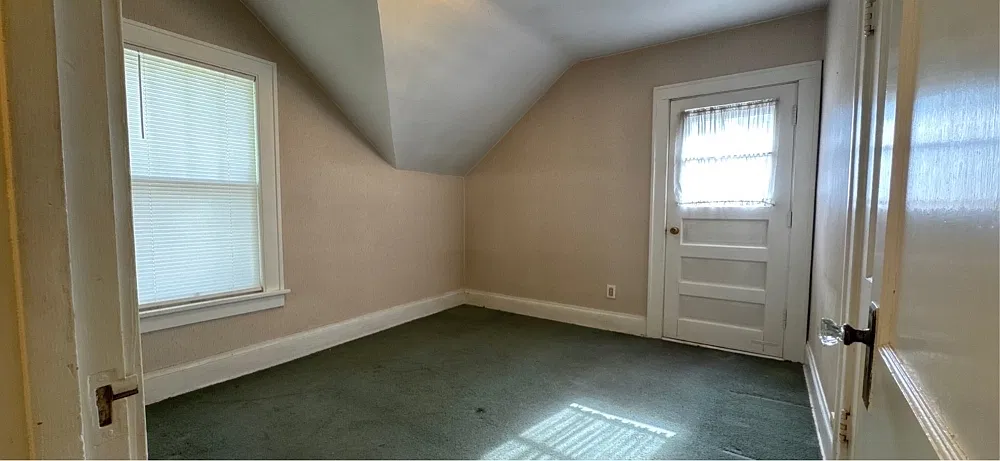 3 bed, 1200 sqft, $1,500 — Photo 2