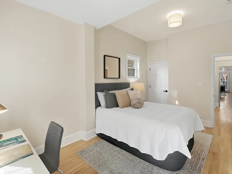 3053 N Seminary Ave #2 — Photo 11
