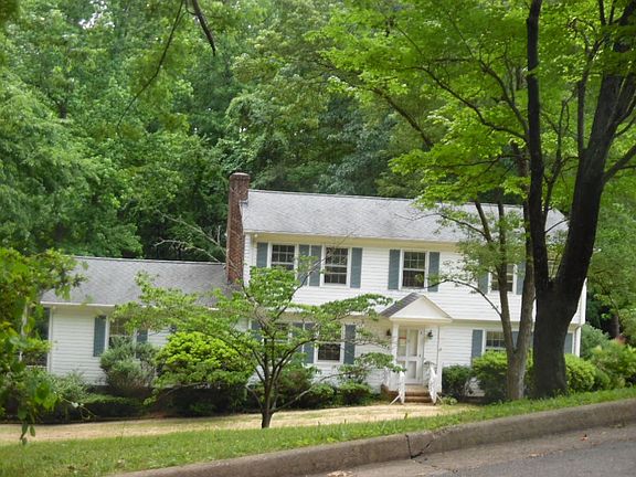 4th image of 301 Forest Dr