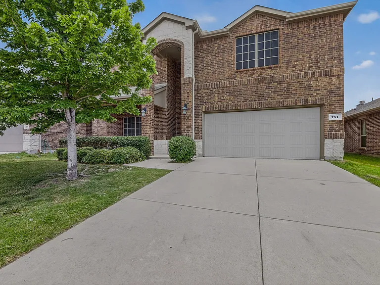781 Lancashire Ln — Photo 38