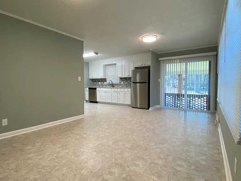 105 Park Ln — Photo 10