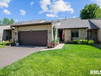 4256 Woodfield Dr, Bettendorf, IA, 52722