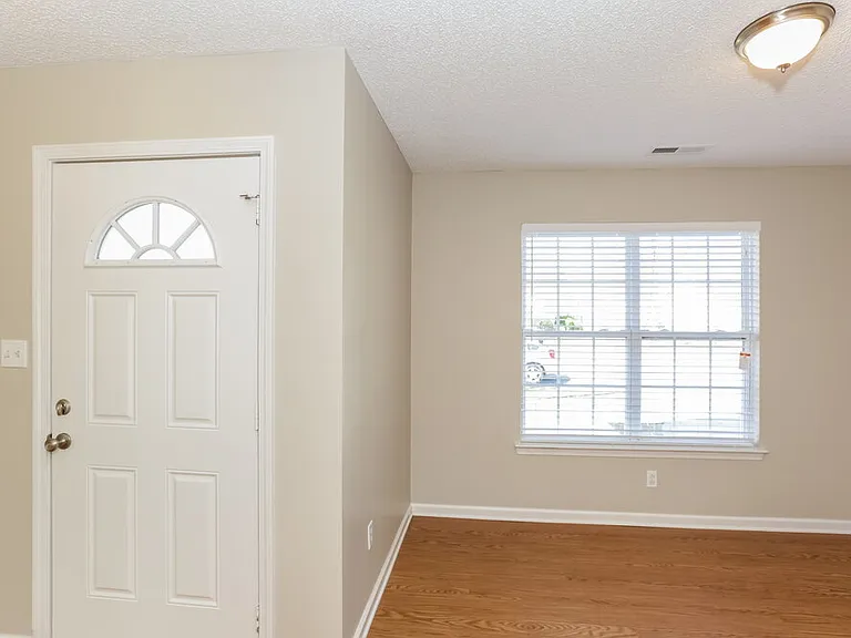 4204 Runaway Cir — Photo 2