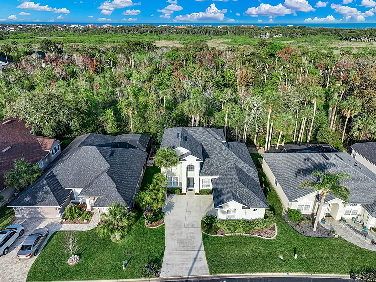 140 Oceans Edge Dr — Photo 1