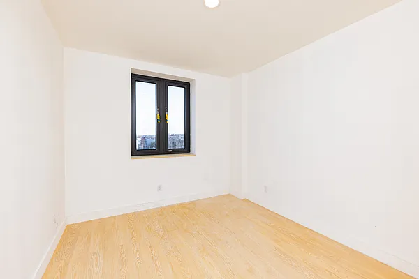 Rented by Oxford Property Group | media 9