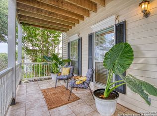 116 Whitewing Way, Floresville, TX 78114