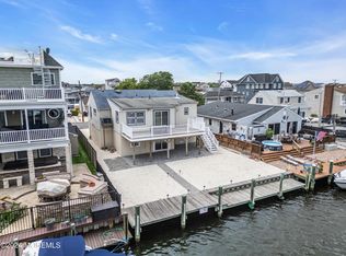 31 Neptune Rd, Toms River, NJ 08753