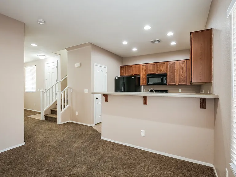 948 Wembly Hills Pl — Photo 6