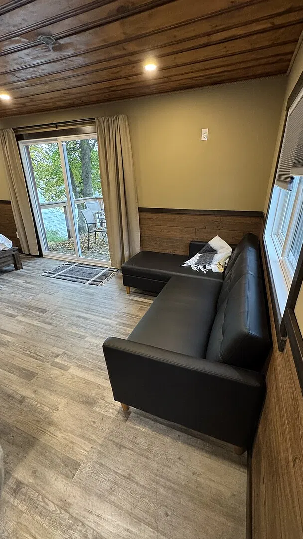 Cozy Tiny Home on the Apple River — Photo 2