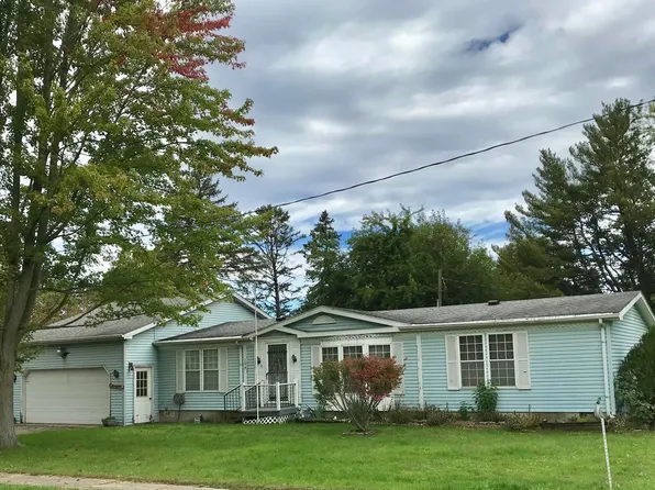 106 W Vermont Ave, White Pigeon, MI 49099