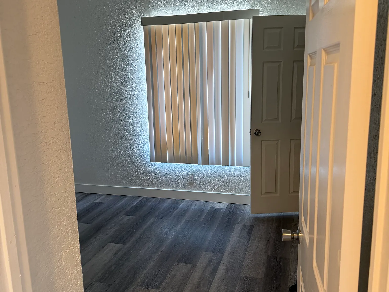 2 bed, 640 sqft, $2,200 — Photo 4