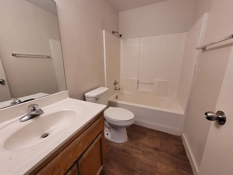 530 S Magnolia Ave — Photo 3