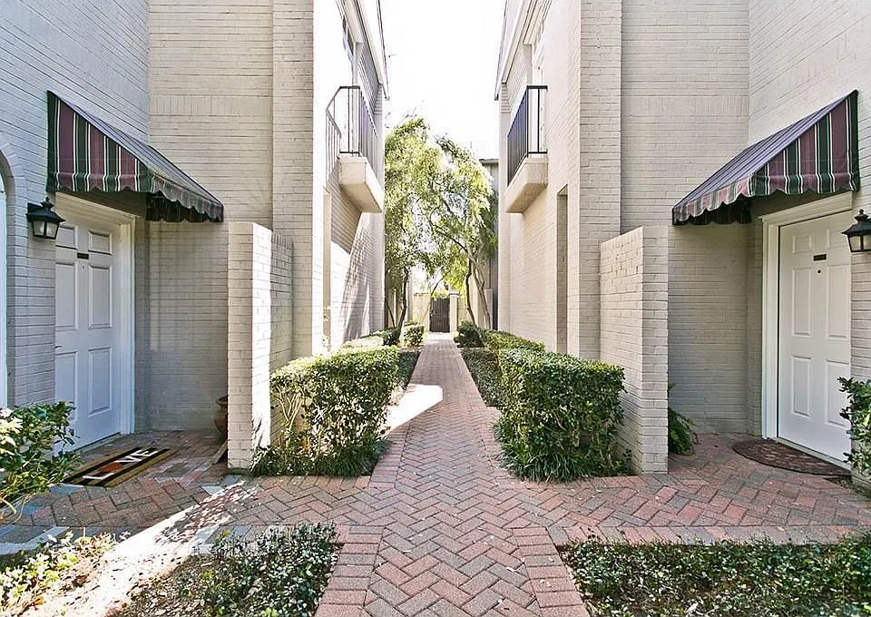 4325 Bowser Ave #110