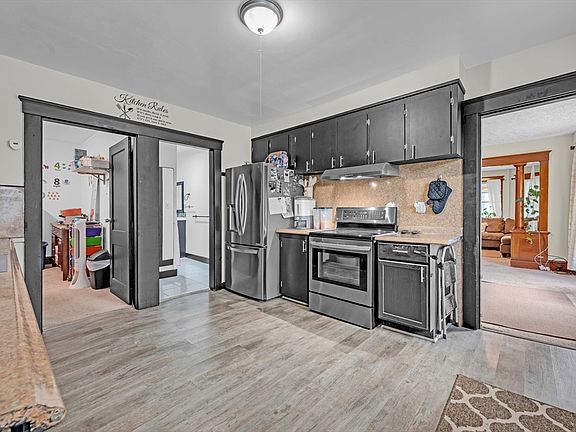 5th image of 189 Walnut St