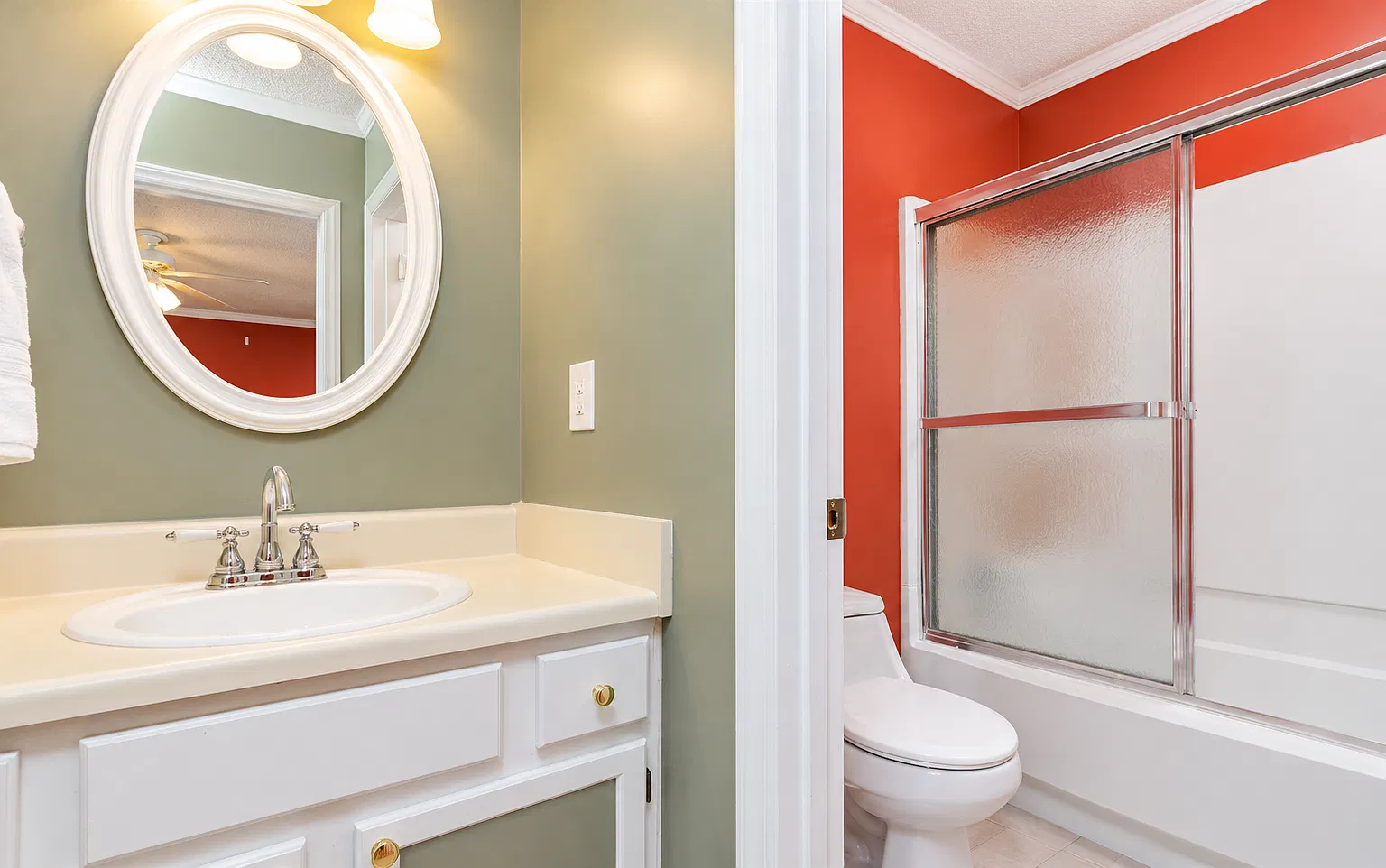 2 bed, 2.5 bath, 1332 sqft, $1,495 — Photo 3
