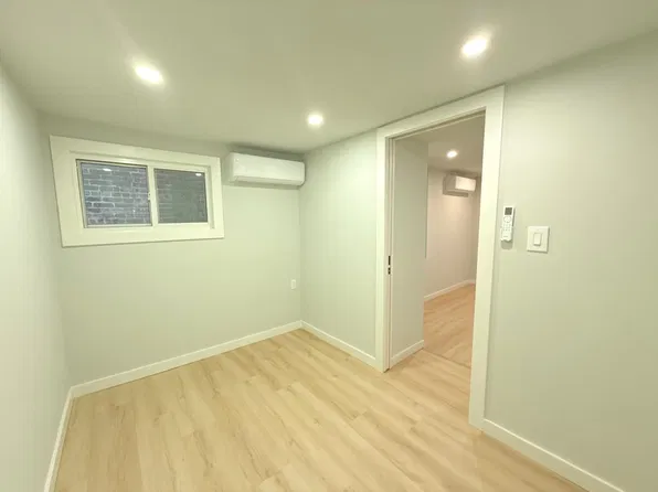 (undisclosed Address), Yonkers, NY 10705