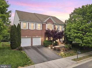 43774 Brownburg Pl, Chantilly, VA 20152