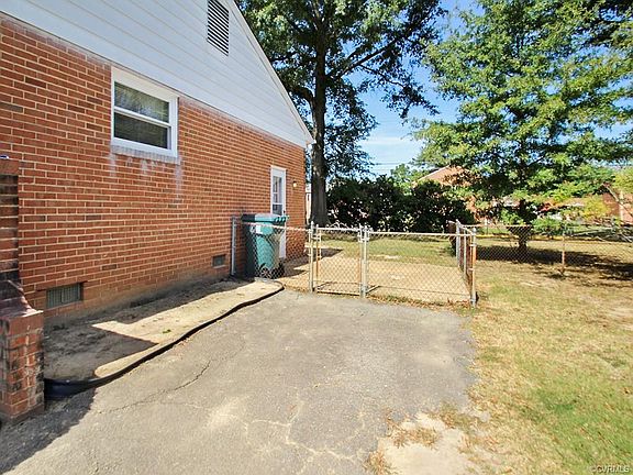 3rd image of 612 Willomett Ave