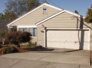 714 NE Oregon Ave, Grants Pass, OR 97526
