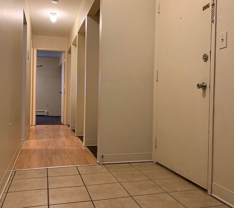 1st image of 702 44th St SE APT 21