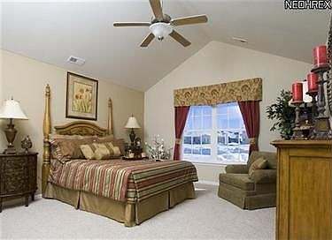 5th image of 320 Quarry Lakes Dr