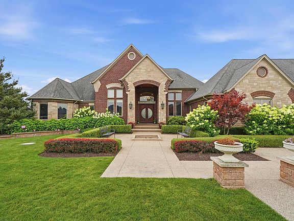 2nd image of 67729 Seven Lakes Ct