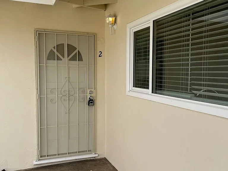 3955 Helix Ln — Photo 4