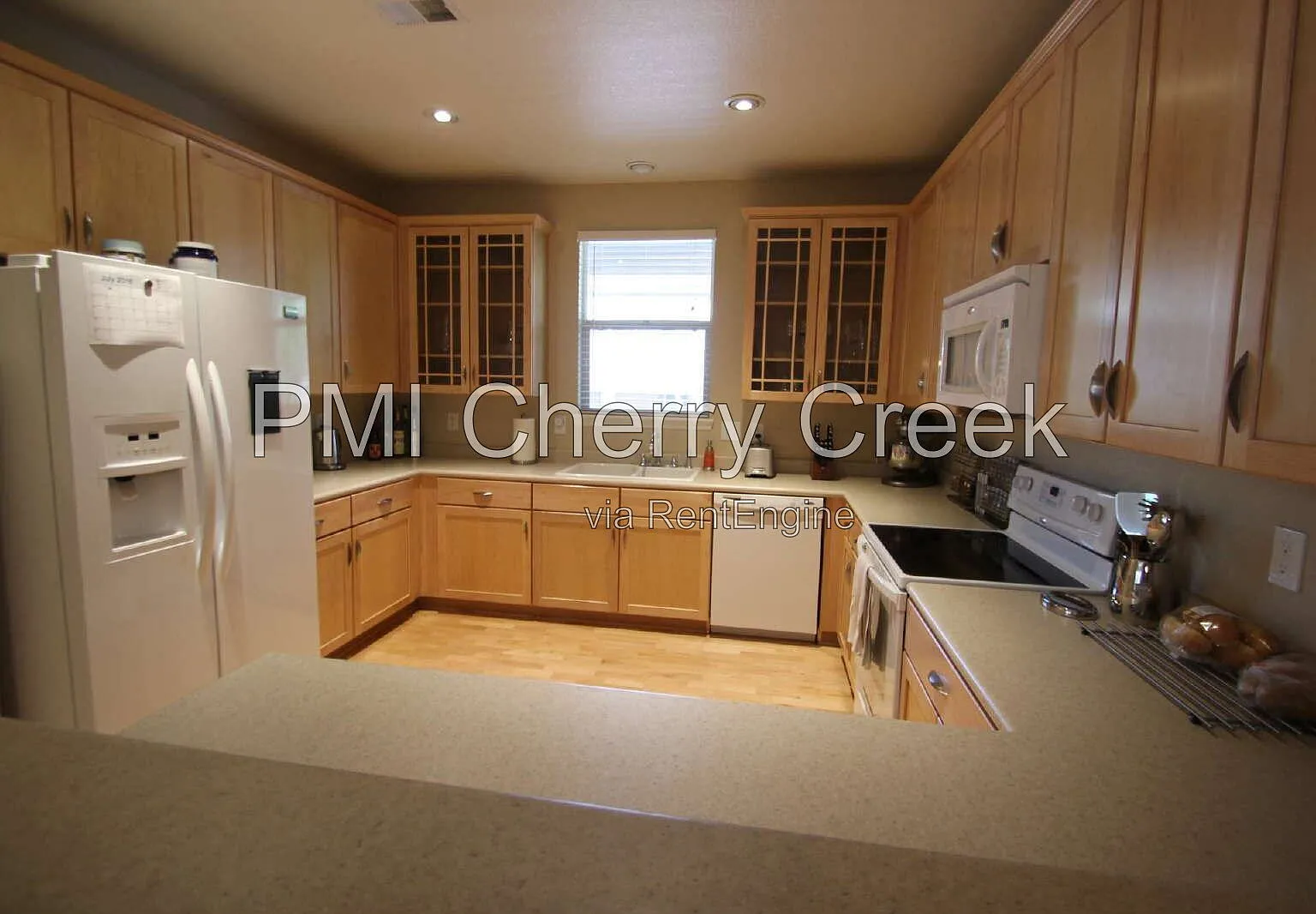 3 bed, 2.5 bath, 1879 sqft, $2,745 — Photo 4
