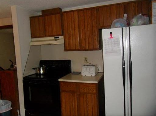 3rd image of 28 Abington Ave