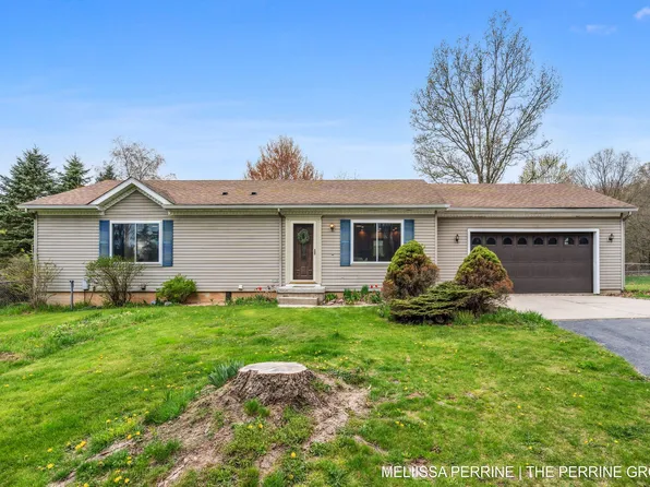 8611 Shaner Ave NE, Rockford, MI 49341