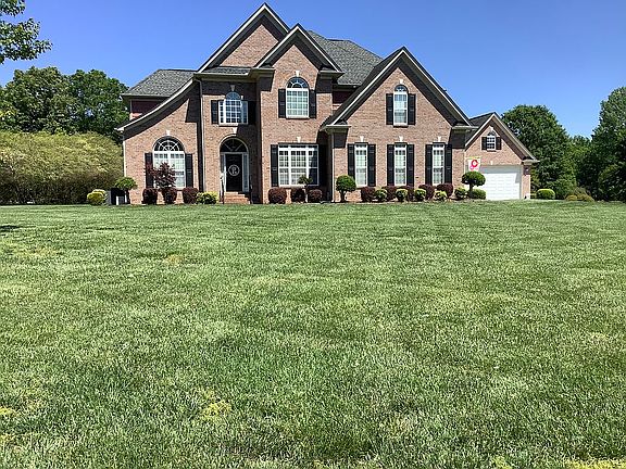 View from Applebrook Dr.
