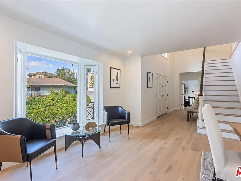 3217 Longridge Ave — Photo 3