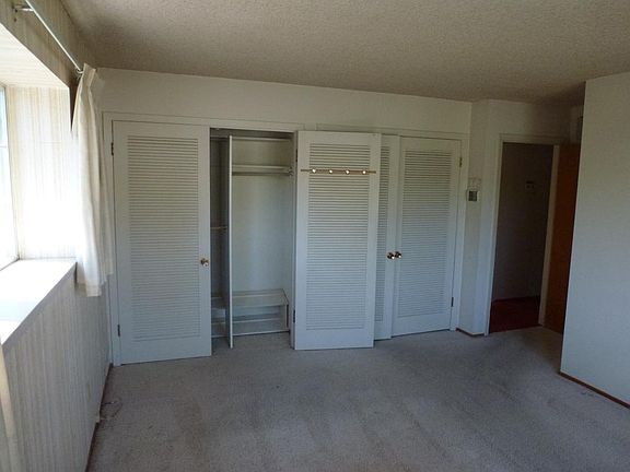 4th image of 6576 Greencreek Way