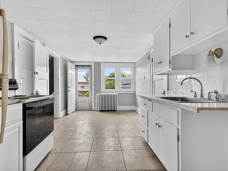 3871 E Hammond Ave #2 — Photo 5