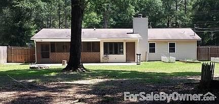 Great place for horse shoe pits.