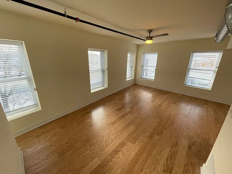883 Broadway — Photo 10