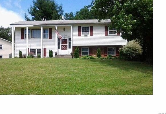 1st image of 138 Blue Jay Ln