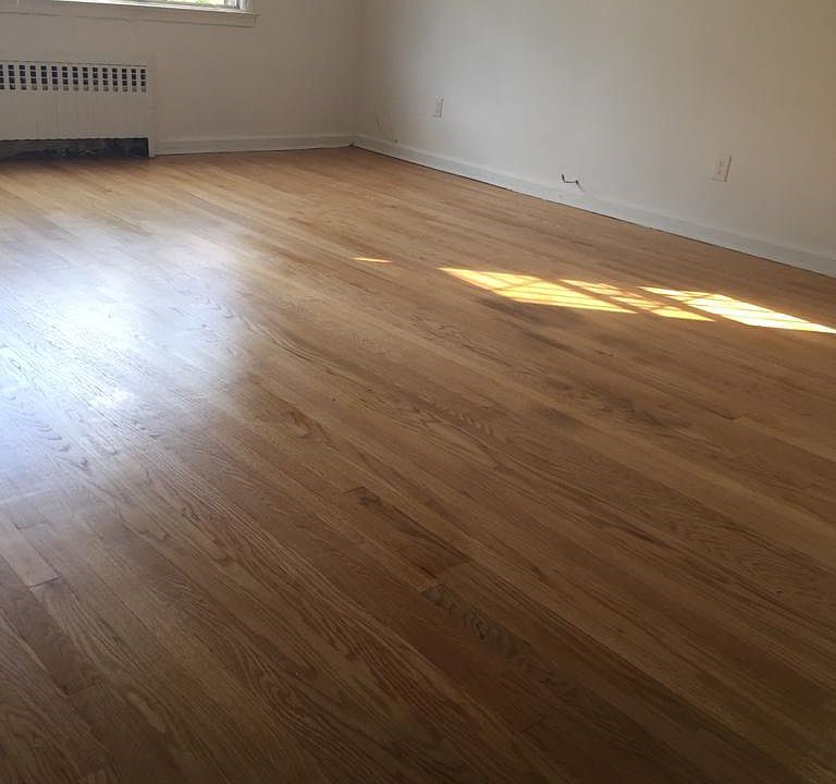 1st image of 3216 Radcliff Ave