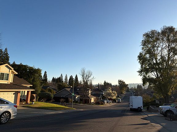 4th image of 172 Livermore Way
