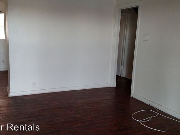 2nd image of 307 E 35th St
