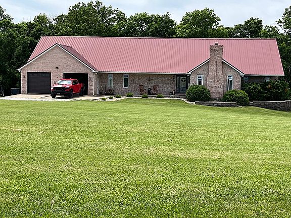 2nd image of 3098 Pleasant Run Dr