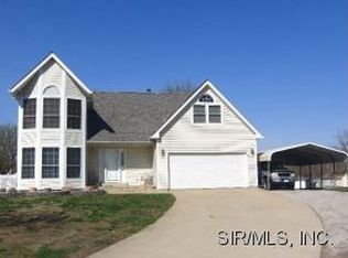 216 Arrowhead Dr, Troy, IL