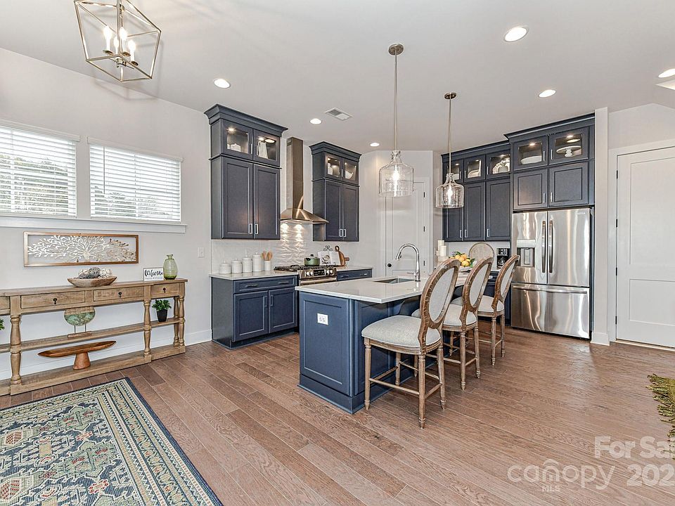 2nd image of 5060 Elm View Ln #14
