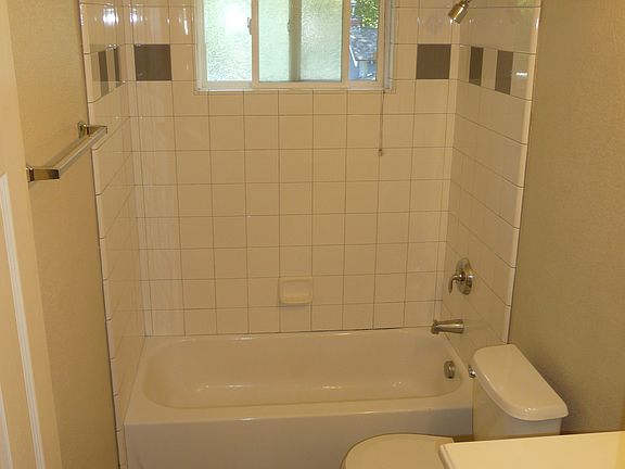 4th image of 2610 C St #A