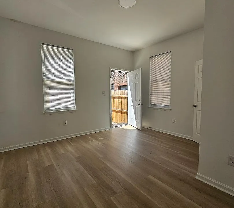 1628 W Lehigh Ave #1